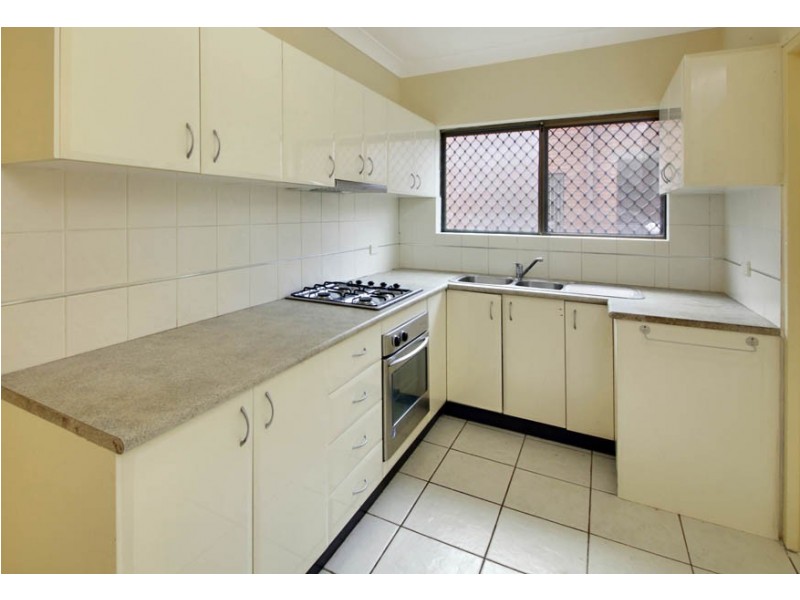 2/189 Hawkesbury Road, Westmead NSW 2145