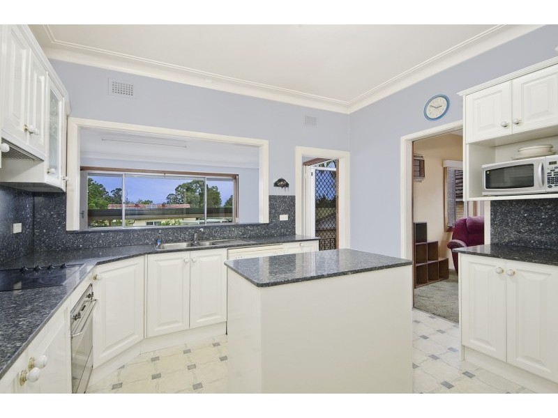 12 Cornock Avenue, Toongabbie NSW 2146