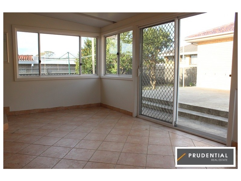 17 Valley Road, Campbelltown NSW 2560