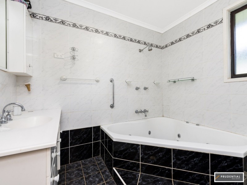 27 Townson Avenue, Leumeah NSW 2560
