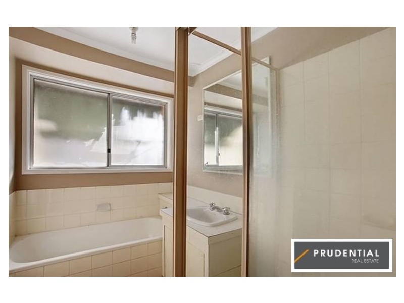 5 Lochalsh Street, St Andrews NSW 2566