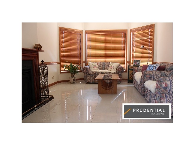 14 Lakeview Place, Glen Alpine NSW 2560