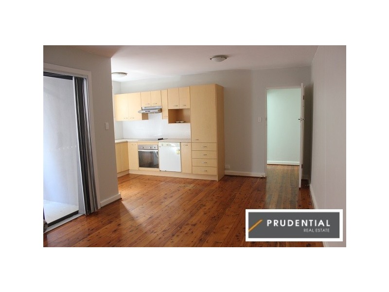 2/4 Sturt Street, Campbelltown NSW 2560