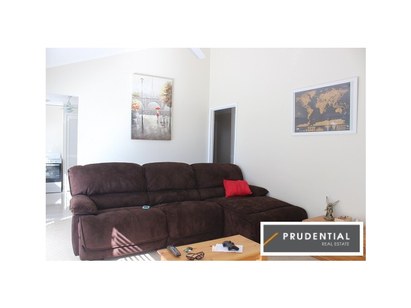 6/3 Kingfisher Street, Ingleburn NSW 2565