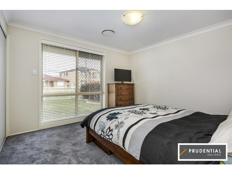 34 Pyramus Circuit, Rosemeadow NSW 2560