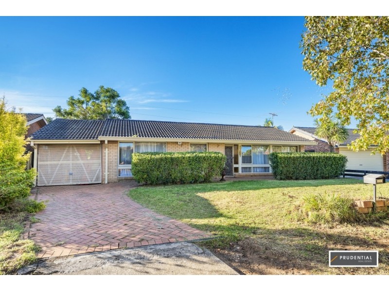 30 Trobriand Crescent, Glenfield NSW 2167