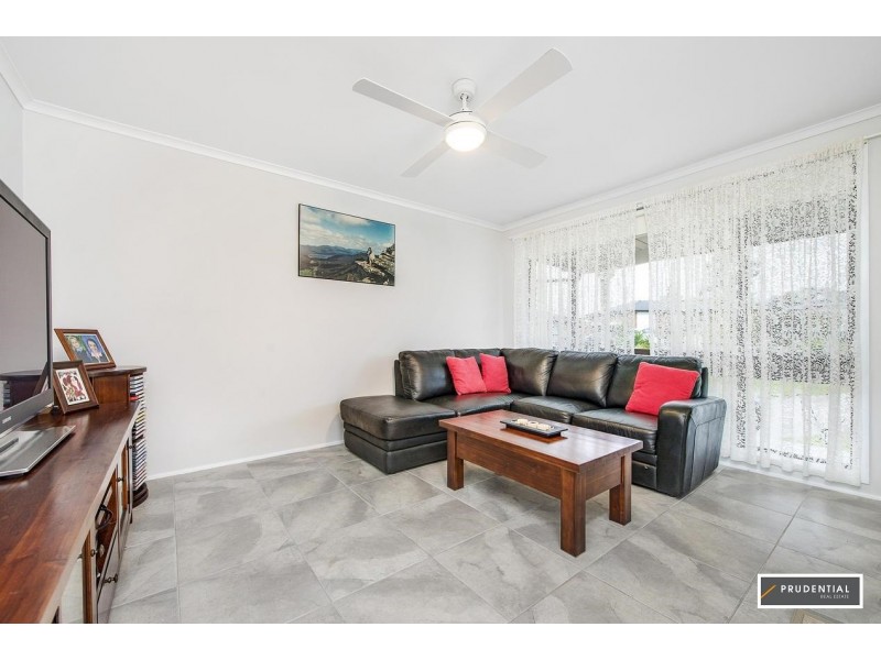 11 Rushes Place, Minto NSW 2566