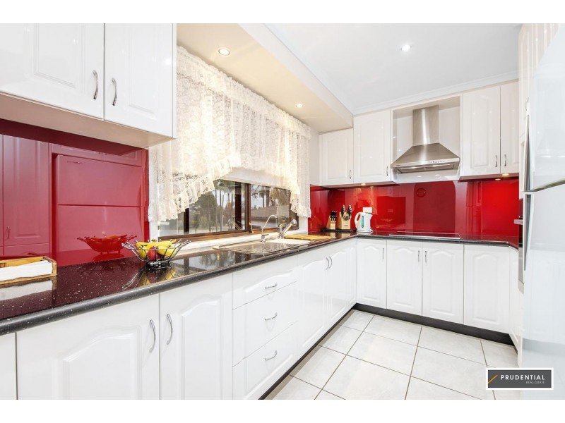 11 Rushes Place, Minto NSW 2566