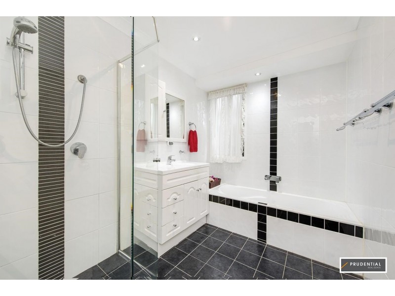 11 Rushes Place, Minto NSW 2566