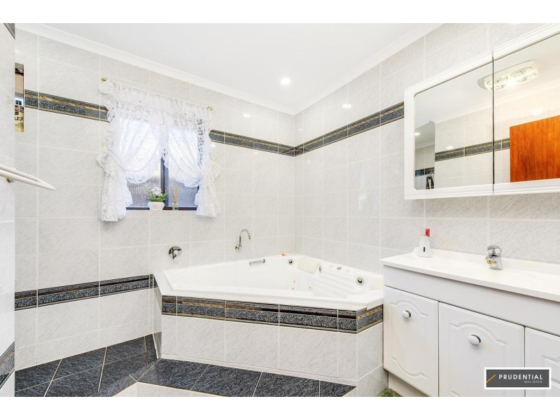 28 Borthwick Street, Minto NSW 2566