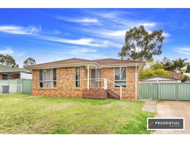 4 Crozier Street, Eagle Vale NSW 2558