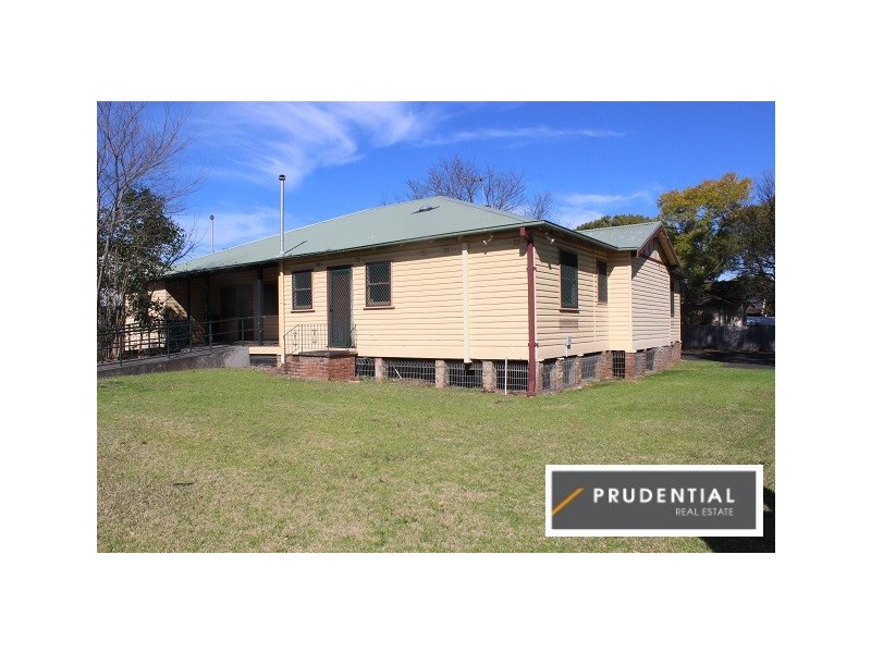 1 Reddall Street, Campbelltown NSW 2560