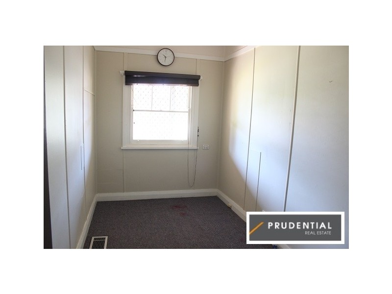 1 Reddall Street, Campbelltown NSW 2560