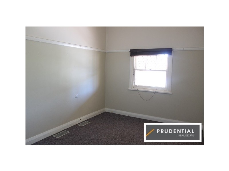 1 Reddall Street, Campbelltown NSW 2560