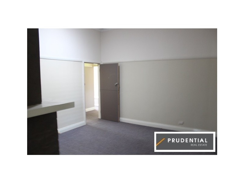 1 Reddall Street, Campbelltown NSW 2560