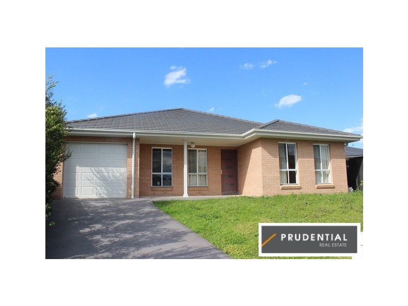 5 Tate Place, Minto NSW 2566