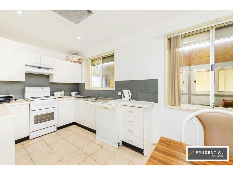 7 Hawker Place, Raby NSW 2566