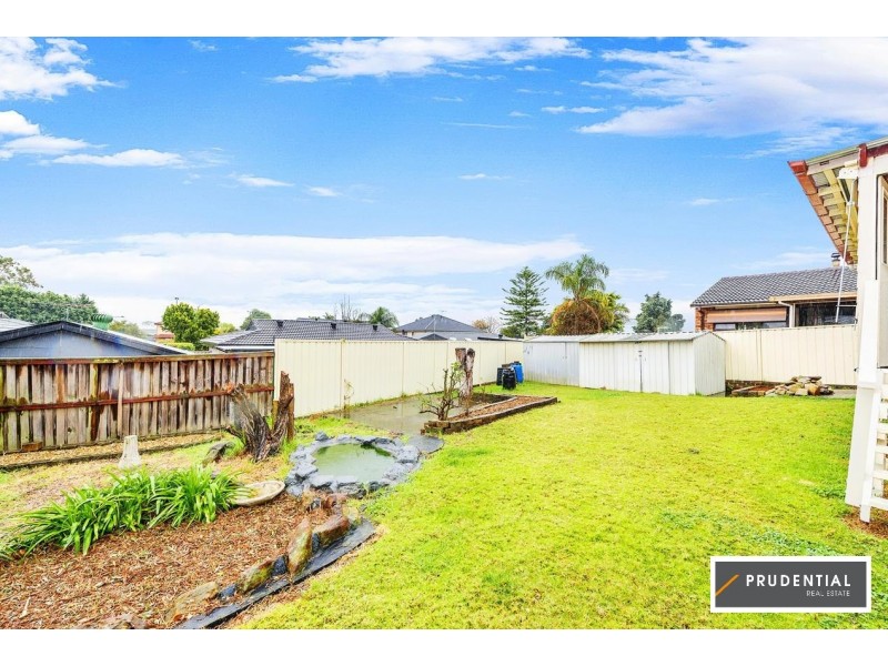 7 Hawker Place, Raby NSW 2566