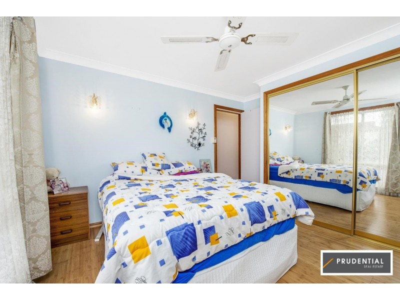 43 Donalbain Circuit, Rosemeadow NSW 2560