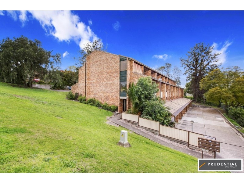 5/49 Sturt Street, Campbelltown NSW 2560