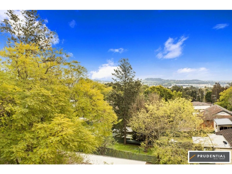 5/49 Sturt Street, Campbelltown NSW 2560