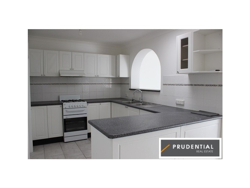 21 Donalbain Circuit, Rosemeadow NSW 2560