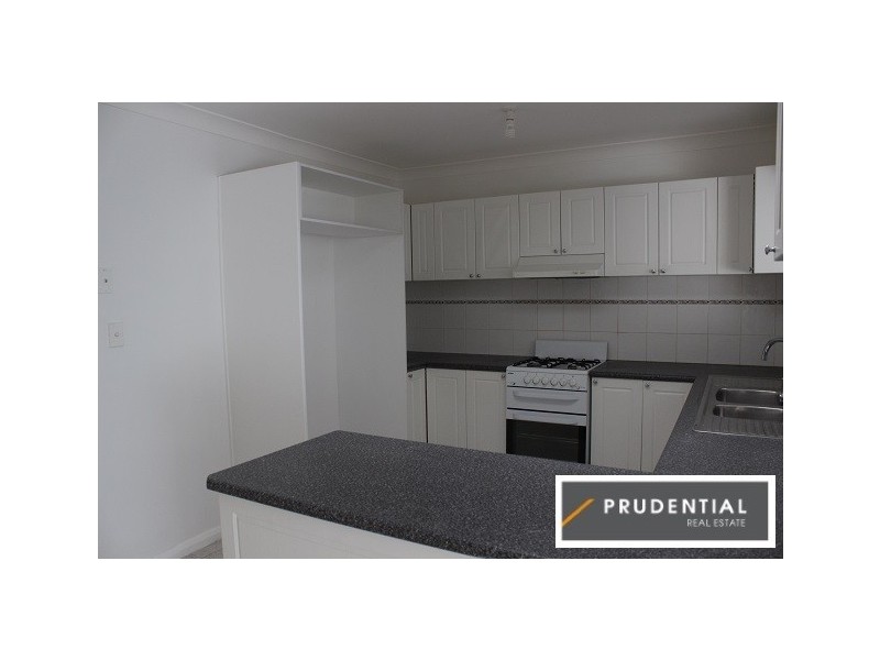 21 Donalbain Circuit, Rosemeadow NSW 2560
