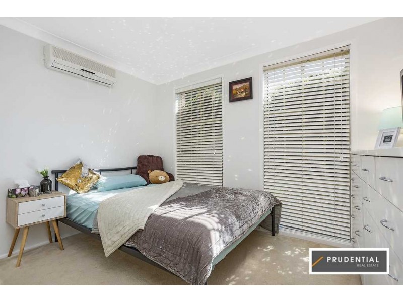 11B Kenny Close, St Helens Park NSW 2560