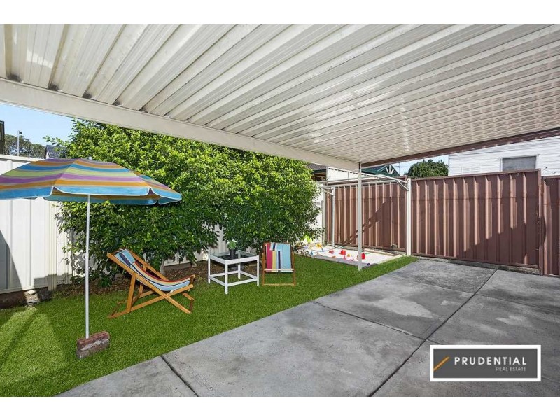 11B Kenny Close, St Helens Park NSW 2560