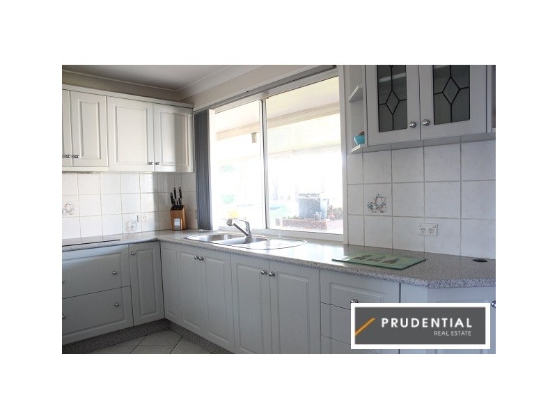 10 Hermitage Place, Eschol Park NSW 2558