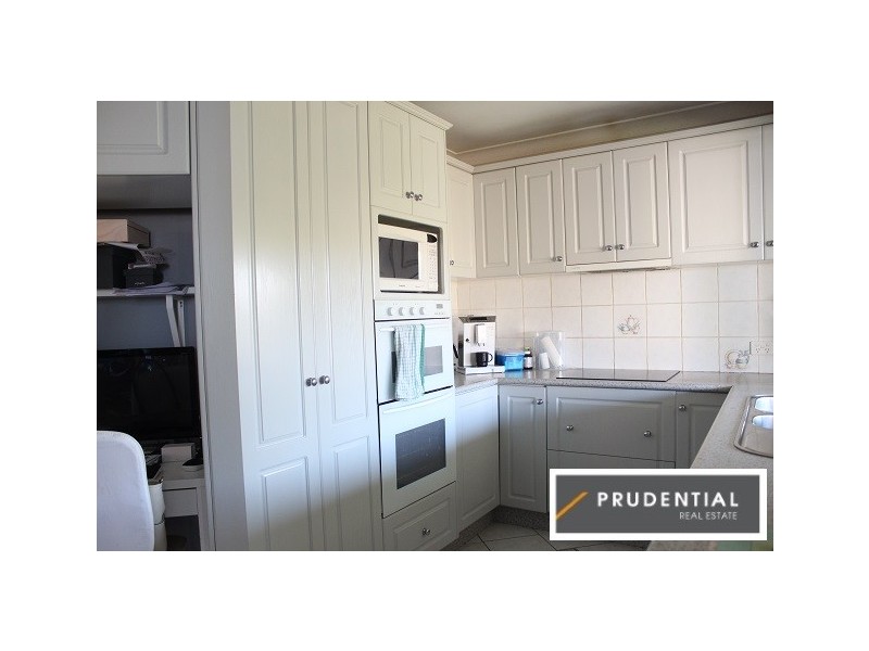 10 Hermitage Place, Eschol Park NSW 2558