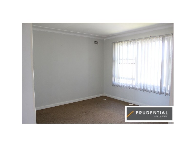 4/4 Sturt Street, Campbelltown NSW 2560