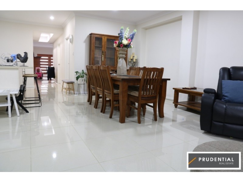 20b Australis Street, Campbelltown NSW 2560