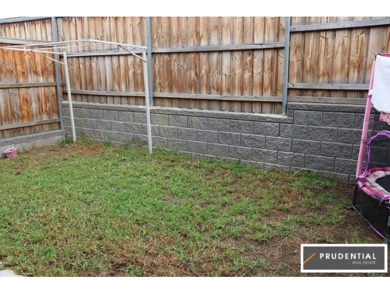 20b Australis Street, Campbelltown NSW 2560