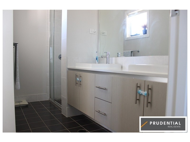 5 Trickett Street, Minto NSW 2566