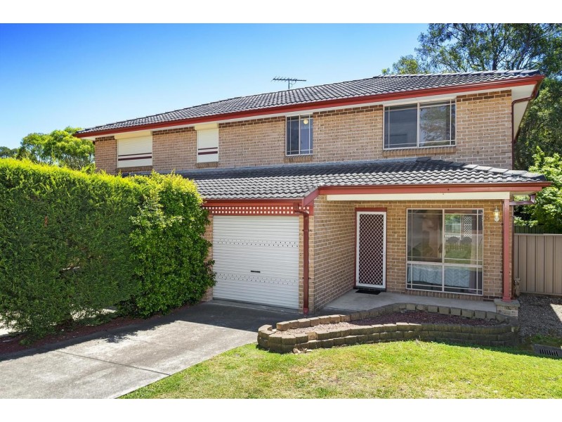 8/4 Westmoreland Road, Minto NSW 2566