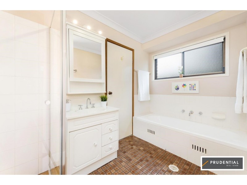 60 Hamlet Crescent, Rosemeadow NSW 2560