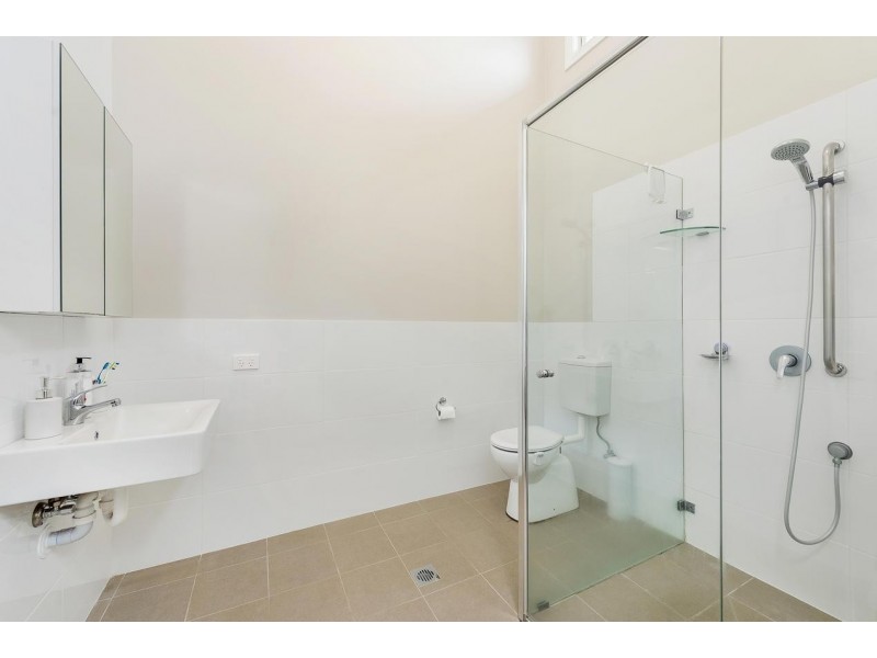 9/157 Dumaresq Street, Campbelltown NSW 2560