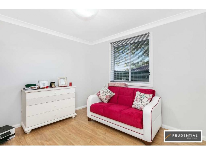 14 and 14A Hamlet Crescent, Rosemeadow NSW 2560