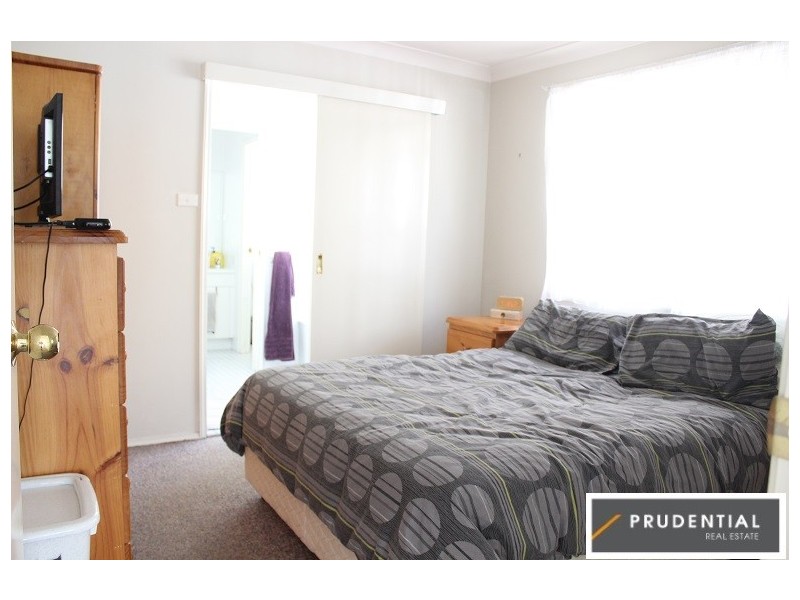 4/17 Wyangala Cres, Leumeah NSW 2560