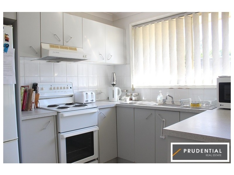 4/17 Wyangala Cres, Leumeah NSW 2560