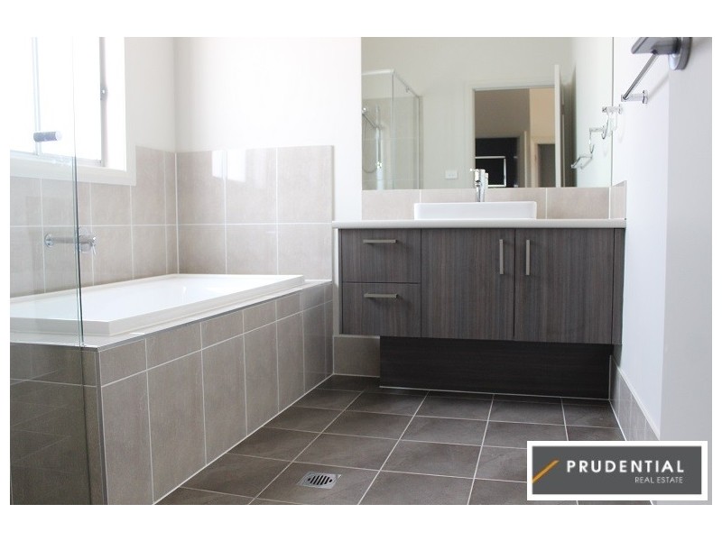 31 Ducros Street, Oran Park NSW 2570