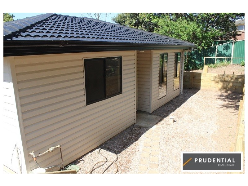 10a Rosalind Crescent, Campbelltown NSW 2560