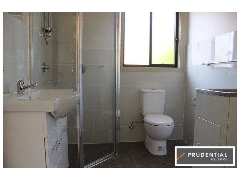 10a Rosalind Crescent, Campbelltown NSW 2560