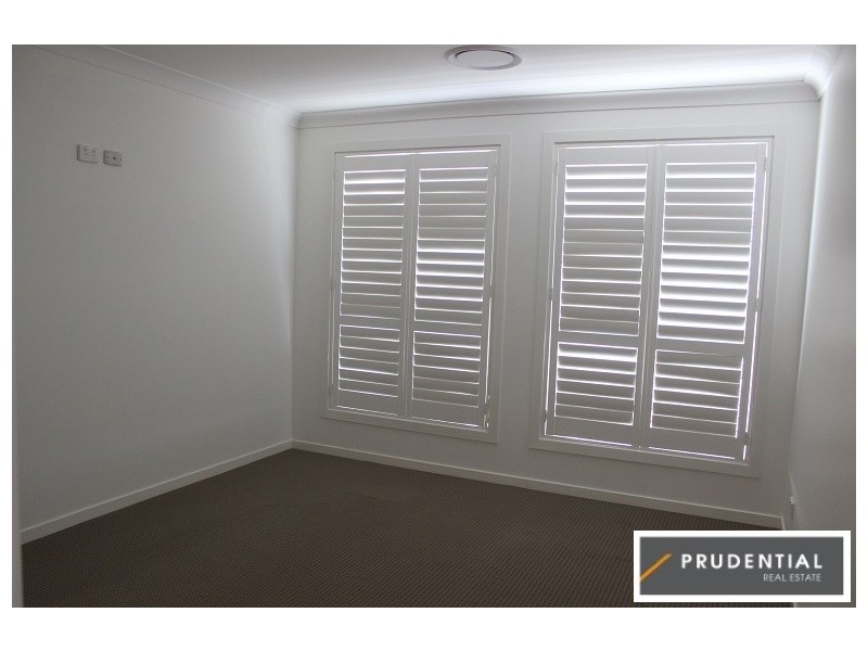 32 Asimus Circuit, Elderslie NSW 2570