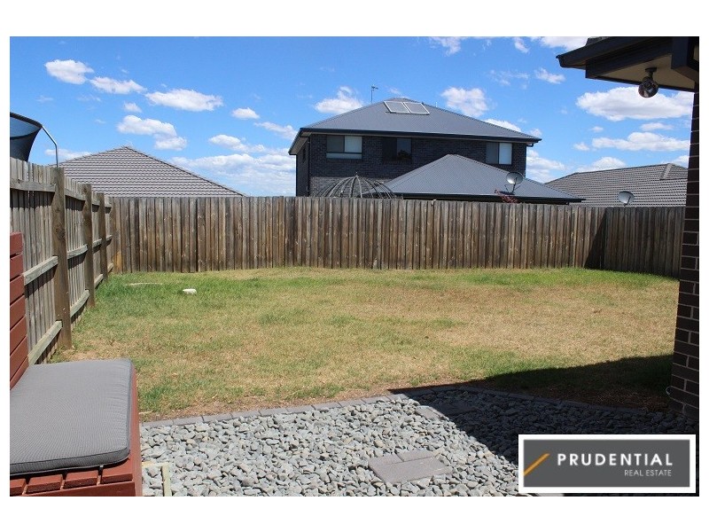 32 Asimus Circuit, Elderslie NSW 2570