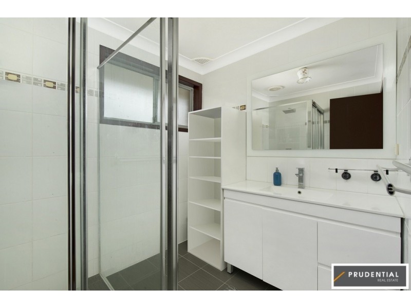 16 Amanda Place, Ingleburn NSW 2565