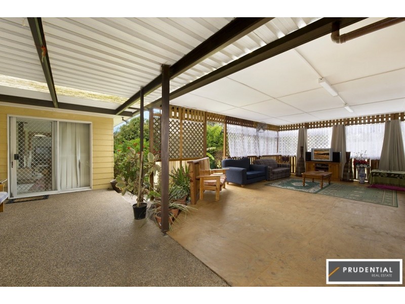 16 Amanda Place, Ingleburn NSW 2565
