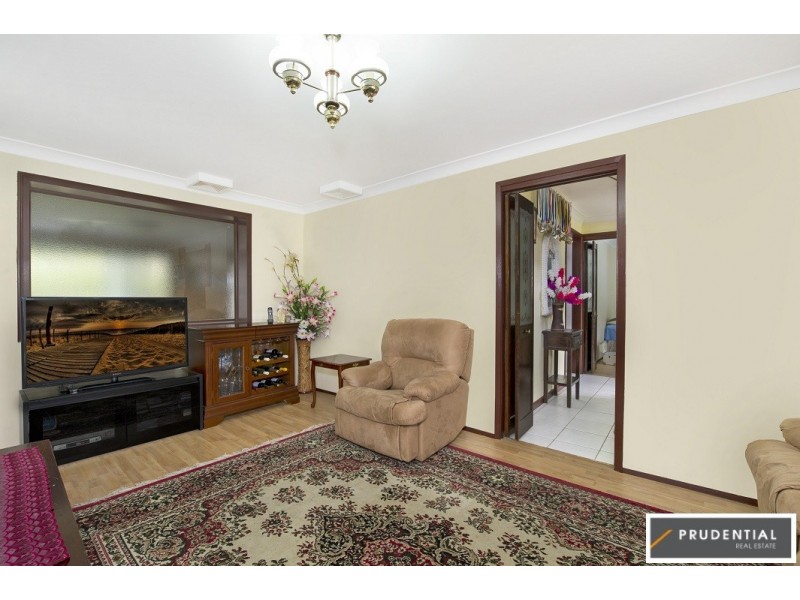 16 Amanda Place, Ingleburn NSW 2565