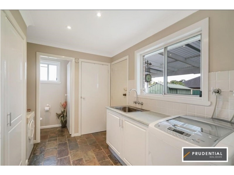 19 Adam Place, Macquarie Fields NSW 2564
